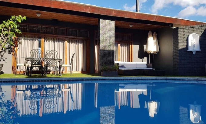 Paarl House | A' Queenslin Guesthouse