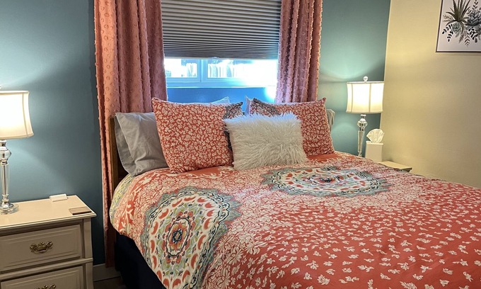 Prescott House | A Quick 5 Minute Drive to the Square!
