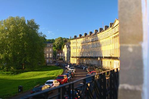 Bath Apartment | A Rare Georgian Crescent Residence with parking