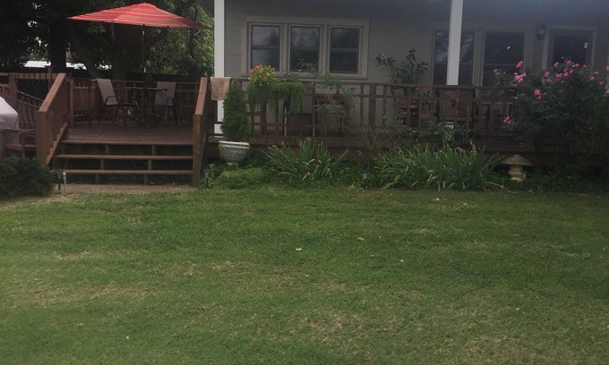 Owensboro Cottage | A Riverfront Honeymoon Retreat ~ Incredible Views Of The River!