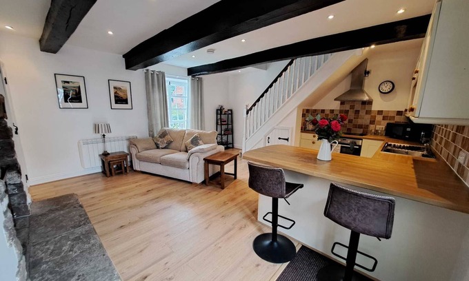 Lydney House | A rural house on the edge of the Forest of Dean with 3 pubs within a short walk.