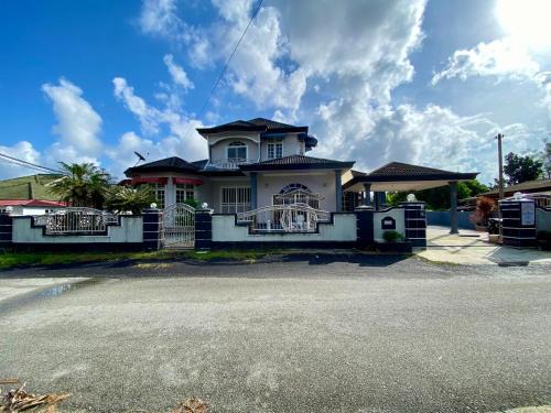 Kampung Tanjung Mas Villa | A&S Berkat Homestay - For Islam Only
