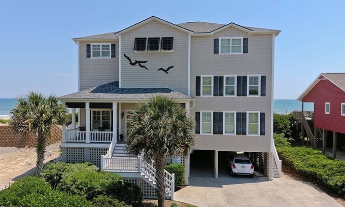 Emerald Isle House | A Sandy Ridge, Oceanfront House in Emerald Isle, NC!