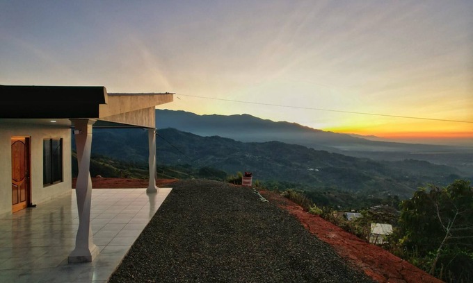 Berlin House | A single-family home w/a serene view. Nonsmoking and pet-friendly environment.
