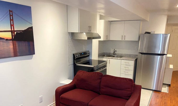 East Credit House | A spacious 1 bedroom basement close to Heartland Shopping Center, Mississauga