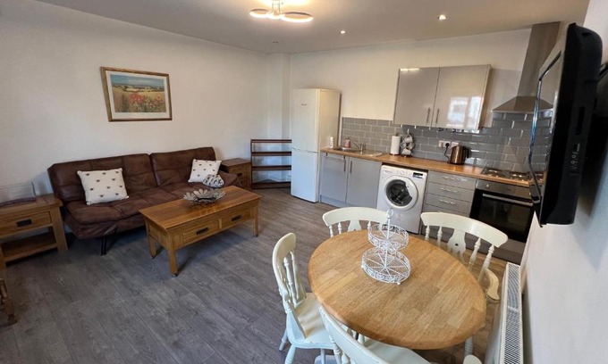 Cathays Apartment | A spacious flat