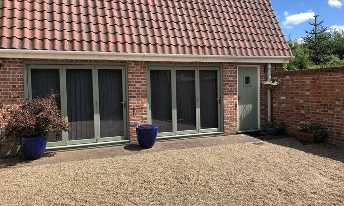 Freethorpe Apartment | A spacious garden loft flat with in the small village of Freethorpe.