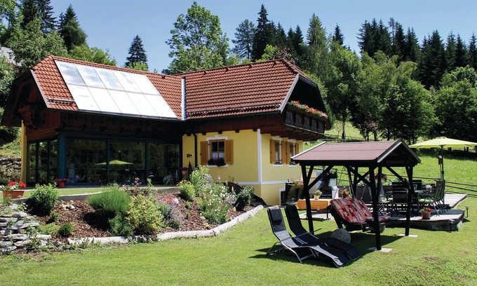 Muehlen House | A special gem is this vacation cottage in Neumarkt in Styria.