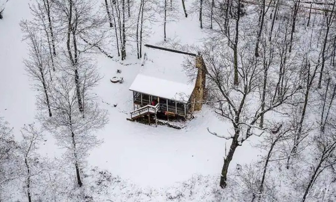 Ponca Cabin | A Still Point Cabin- Cozy and Perfect