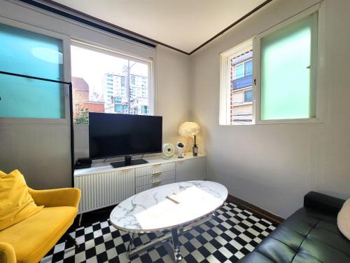 Yeoksam Apartment | a sunny and comfortable house-202