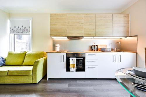 Charlton Apartment | A two bedroom a stride away from Meridian Greenwich