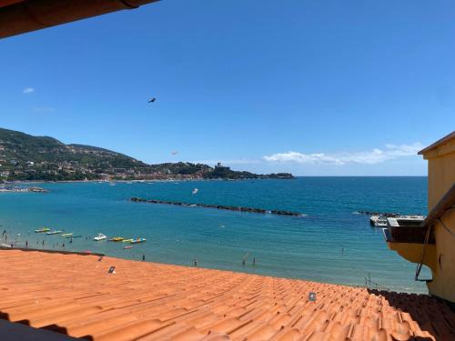 San Terenzo Apartment | A un passo da mare - Sea View