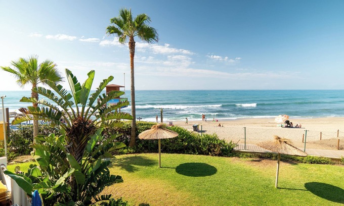 Calahonda Apartment | A UNIQUE PARADISE in Royal Beach, Mijas beach