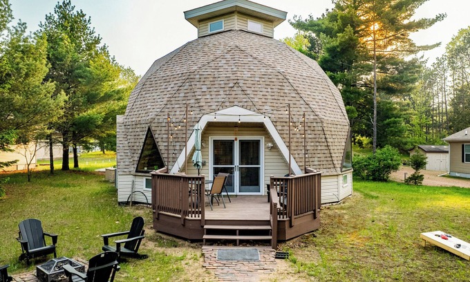 Nekoosa House | A unique lakefront getaway on Lake Camelot near Sand Valley Resort