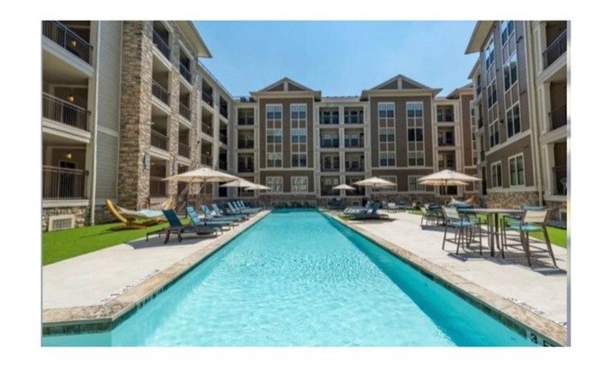 Lazybrook/Timbergrove Apartment | A Zen Oasis apt w/ pool view in Heights near Downtown, NRG, Galleria, & Med Cntr