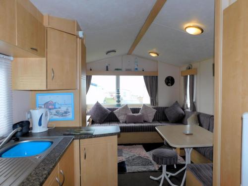 East Runton House | A34 The Gap
