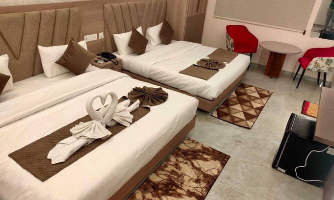 Gorakhpur Hotel | Aaditri Inn