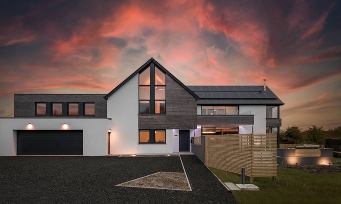Bude Villa | Aaloka - Spacious 5 bedroom home by the Bude Canal