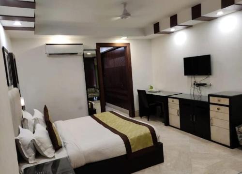 Kailash Colony Apartment | Aaron Service Apartment