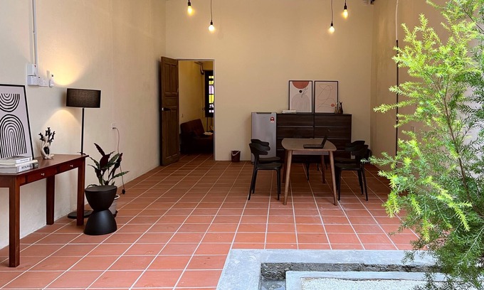 Historic George Town House | Aayu Stewart
