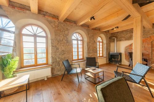 Buhlau Apartment | Ab 1 Pers HexenburgbeiDresden 2-geschossige Galeriewohnung mit Whirlpool, Balkon, Kamin - Nähe Sächsische Schweiz Dresden