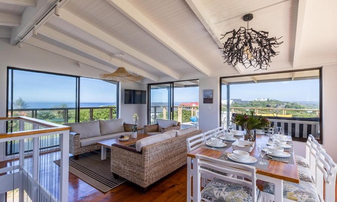 Keurboomstrand House | Abalone Beach House