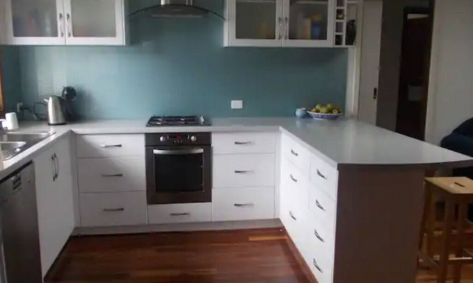Abbey House | Abbey Beach Family Home