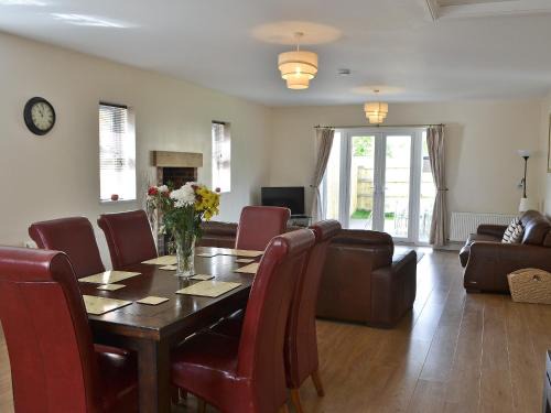 Morpeth House | Abbey Cottage