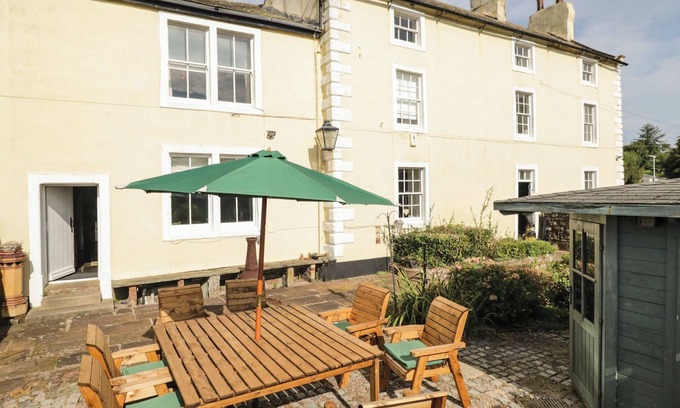St Bees Cottage | ABBEY FARM HOUSE, pet friendly, character holiday cottage in St Bees