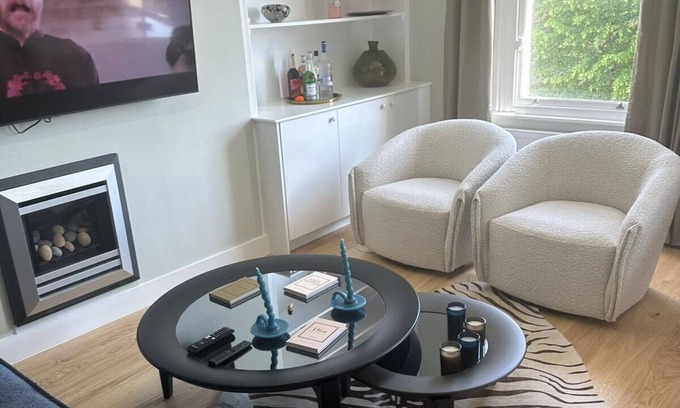 Abbey Road Apartment | Abbey Road Luxury Modern Flat