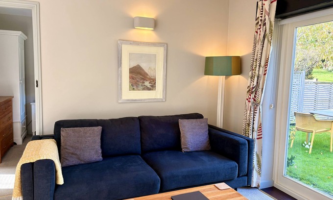 Higher Bockhampton Cottage | Abbotsea - Dog Friendly cosy cottage for two