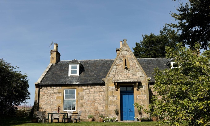 Forres Cottage | Abbotshill, Dalvey Estate - a rural that sleeps 8 guests in 3 bedrooms