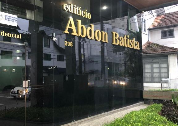 Centro Apartment | Abdon Batista - Apto completo central, Smart TV