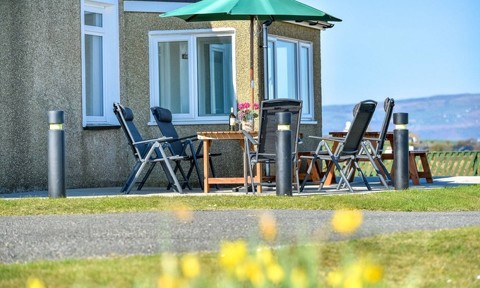 Bwlchtocyn House | Abersoch Farmhouse - Five Bedroom House, Sleeps 8