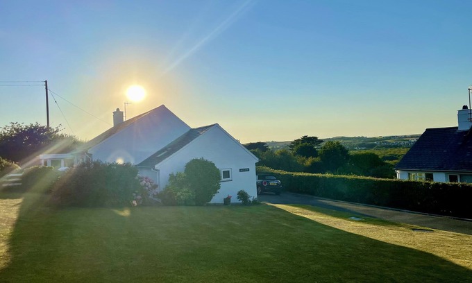 Bwlchtocyn House | Abersoch holiday home. Outstanding views of the bay. Wifi and Electric charging