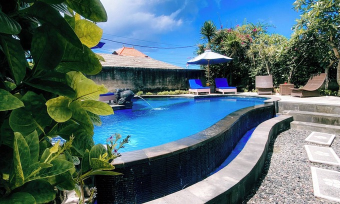 Mushroom Bay Hotel | Abian Huts Dream Beach Lembongan