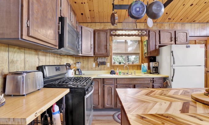 Big Bear City Cabin | Above IT ALL #1685