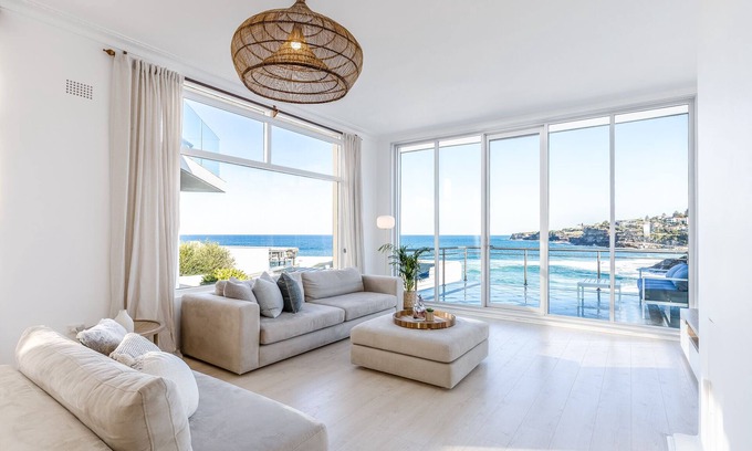 Tamarama Apartment | Absolute Tamarama Beachfront on Bondi Coastal Walk