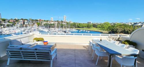Elizabeth Bay Apartment | Absolute Waterfront with Oversized Private Terrace