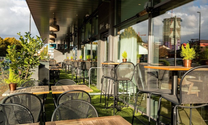 Salford Hotel | AC Hotel by Marriott, Manchester Salford Quays