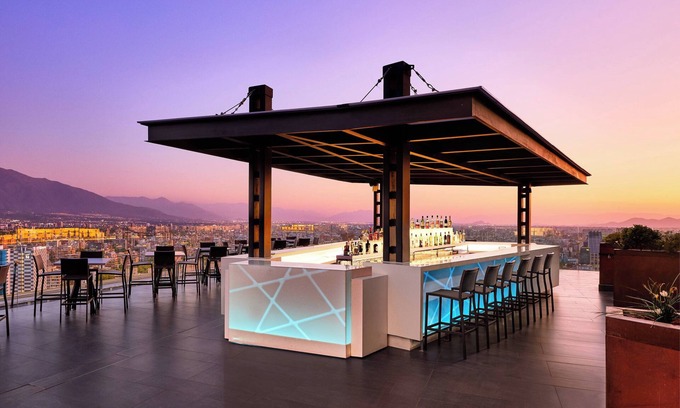 Providencia Hotel | AC Hotel by Marriott® Santiago Cenco Costanera