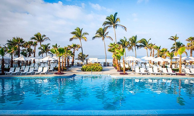 Playa Diamante Resort | AC One Bedroom at Vidanta-The Grand Mayan in Acapulco (Feb16-23) & (Apr06 -13)