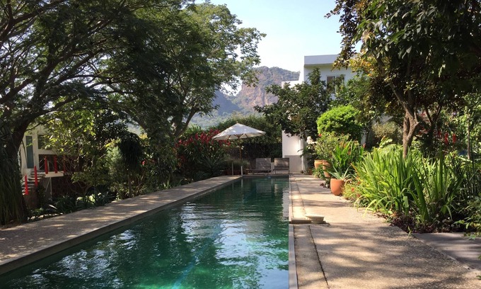 Tepoztlan House | ACACIA Bungalow - 10 mins del centro de TEPOZTLAN en coche