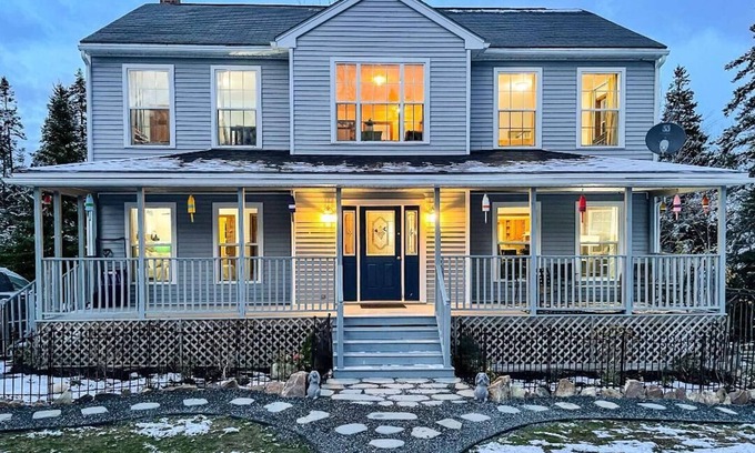 Bass Harbor House | Acadia Escape & Blue Lobster@Acadia NP, Sleeps 19 people, A/c, Seafood, firepit
