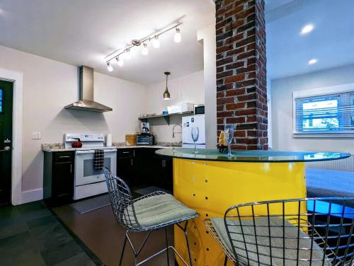 Southwest Harbor Apartment | Acadia Park Suites 1