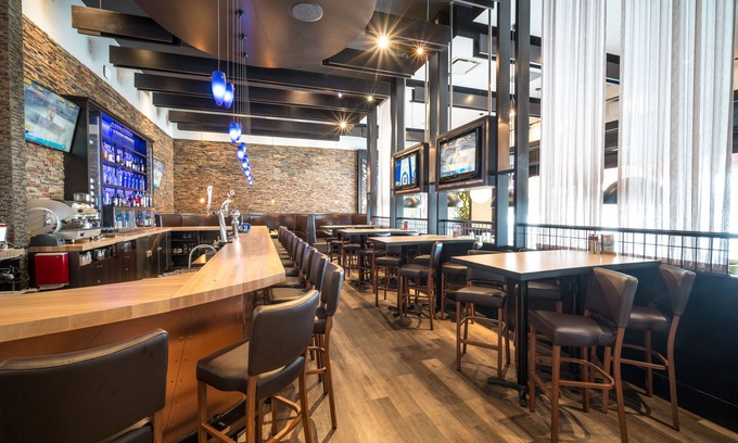 Calgary Hotel | Acclaim Hotel By CLIQUE