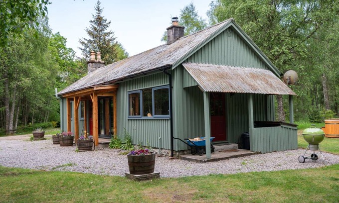 Beauly Other | Accommodation ∙ 2 bedrooms ∙ 4 guests