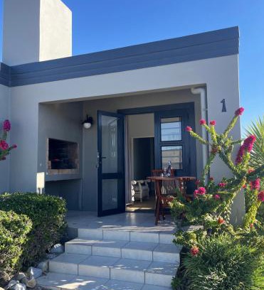 St. Helena Bay Apartment | Accommodation @Sea Trader