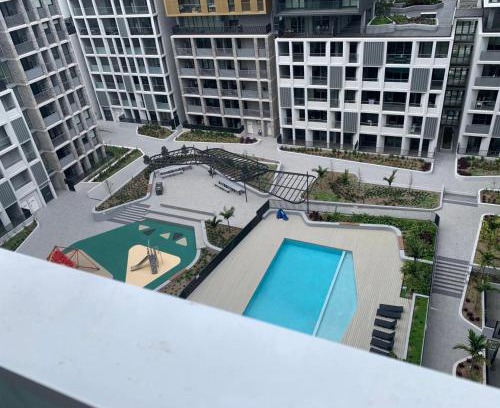 Lidcombe Apartment | Accor Stadium Luxury - 3 Bed 2 Baths, sleeps 6, Pool, Parking if available- NO PARTIES