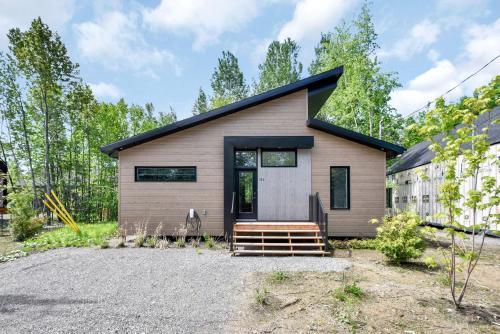 Pont-Rouge Ski Chalet | Achille - Boisé avec spa et sauna